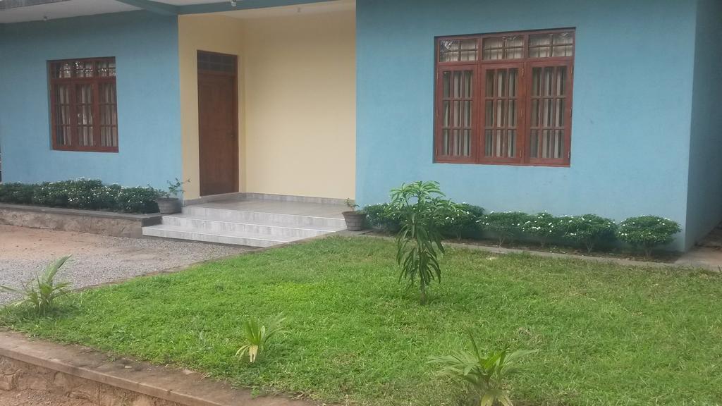 Hotel Gayan'S Udawalawe Exteriör bild
