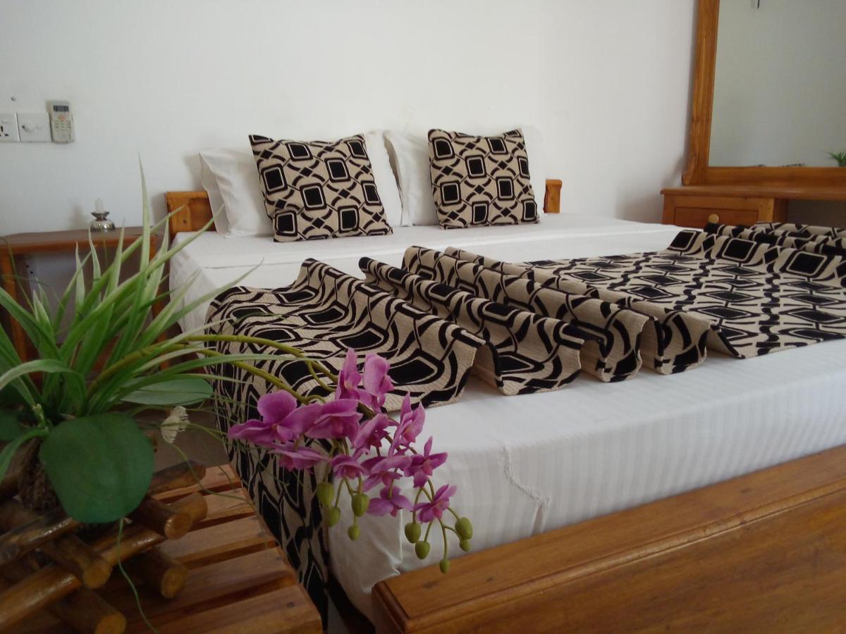 Hotel Gayan'S Udawalawe Exteriör bild